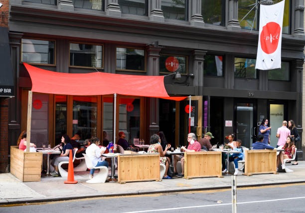 How to Make Your Restaurant Pop from the Curb