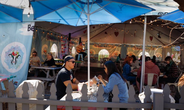 How Restaurants Can Bring the Festival Feel to Their Outdoor Spaces